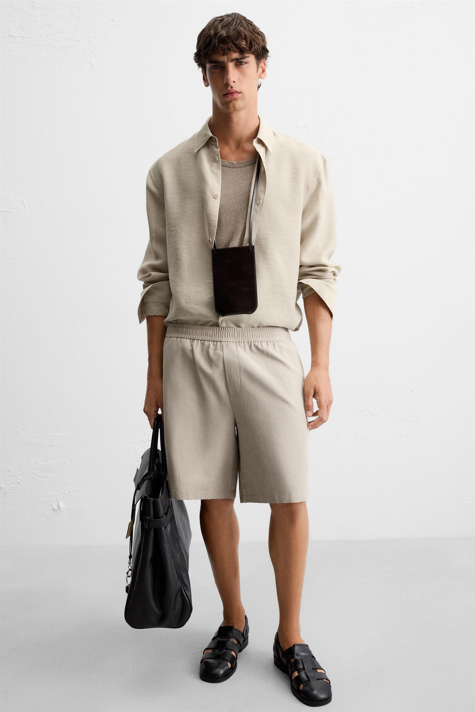 TEXTURED REGULAR FIT BERMUDA SHORTS - Image 5