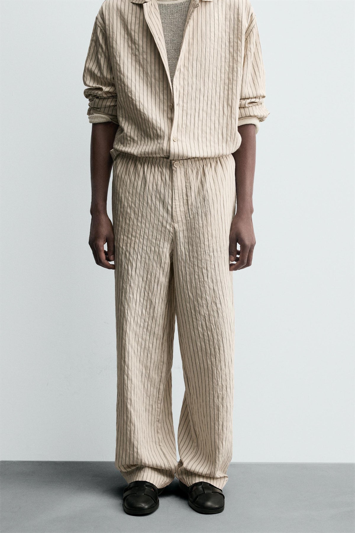 STRIPED WRINKLED-EFFECT FLOWING TROUSERS - Image 2