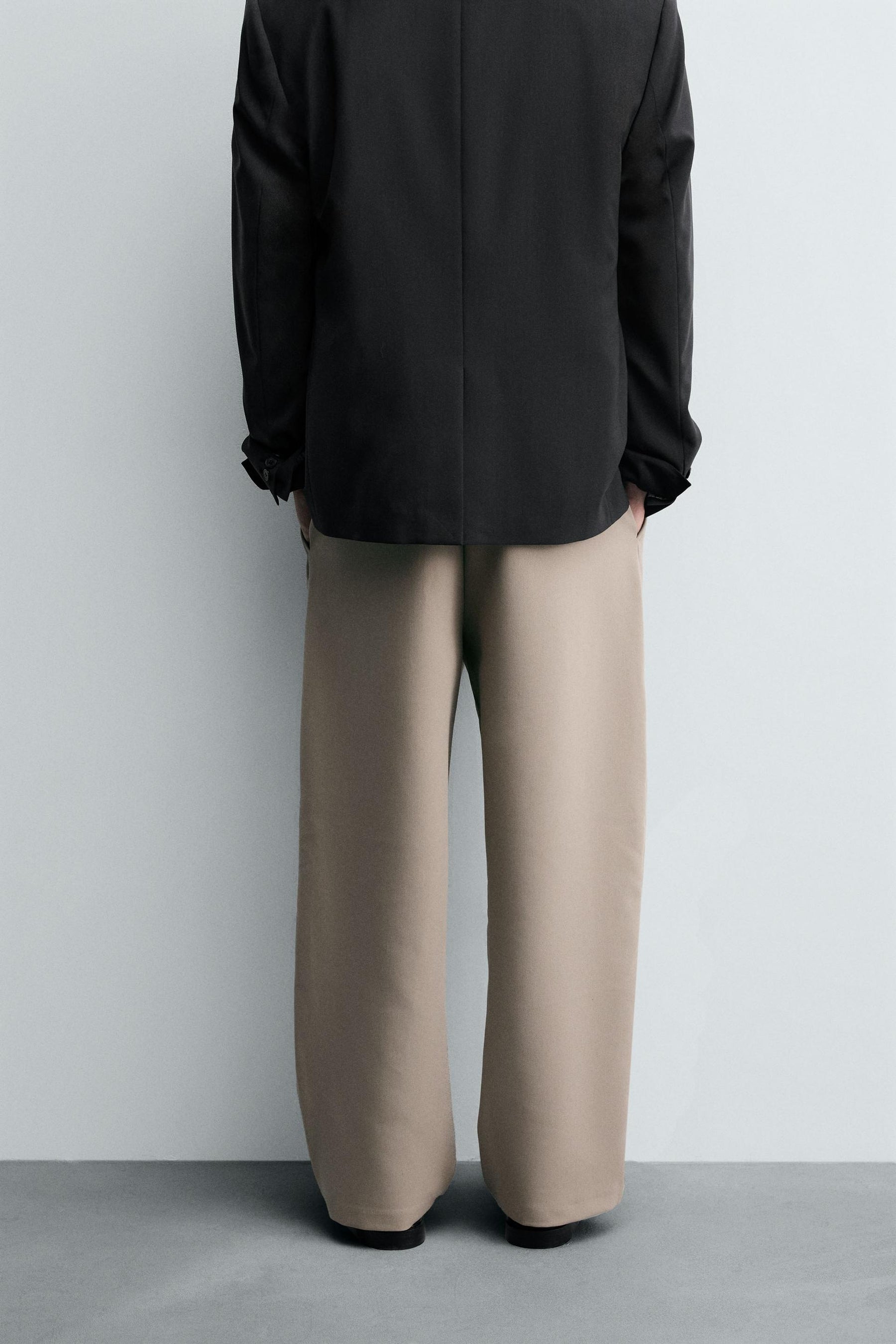 RELAXED FIT PLEATED TROUSERS - Image 3