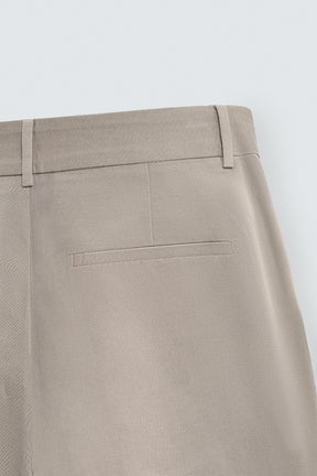 RELAXED FIT PLEATED BERMUDA SHORTS - Image 10