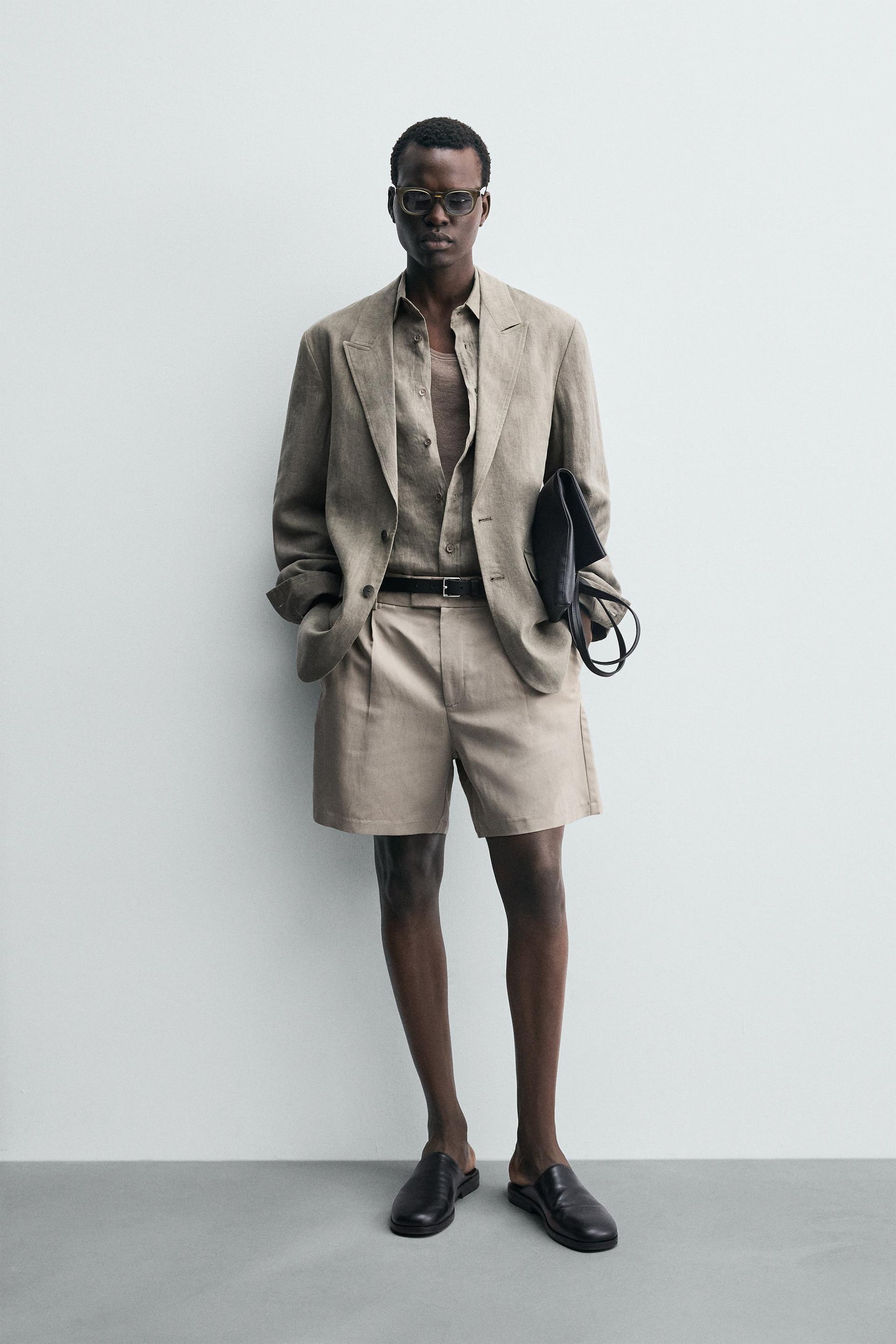 RELAXED FIT PLEATED BERMUDA SHORTS - Image 1