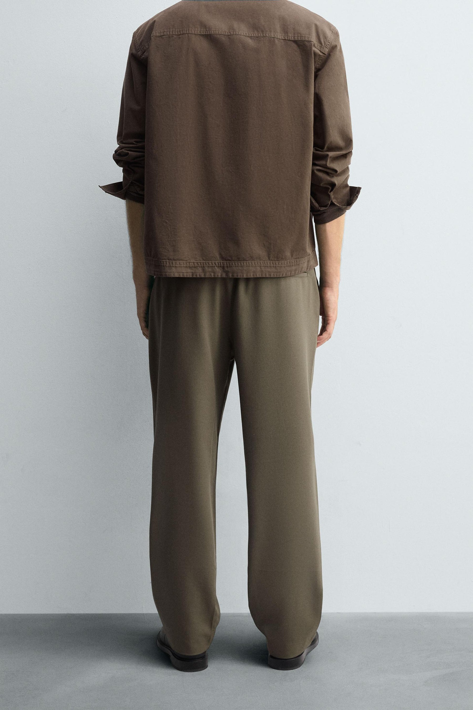 REGULAR FIT JOGGER WAIST TROUSERS - Image 3