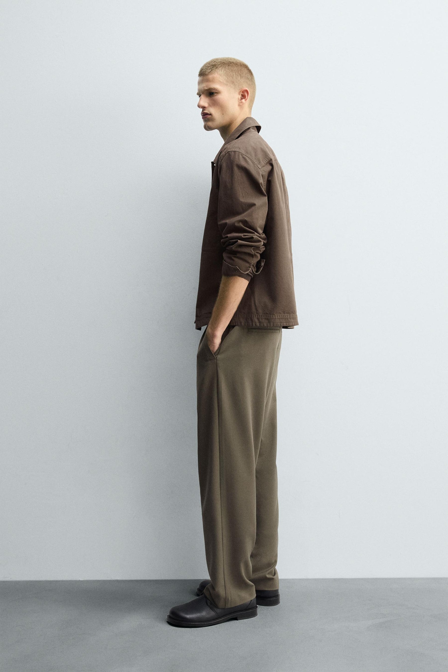 REGULAR FIT JOGGER WAIST TROUSERS - Image 4