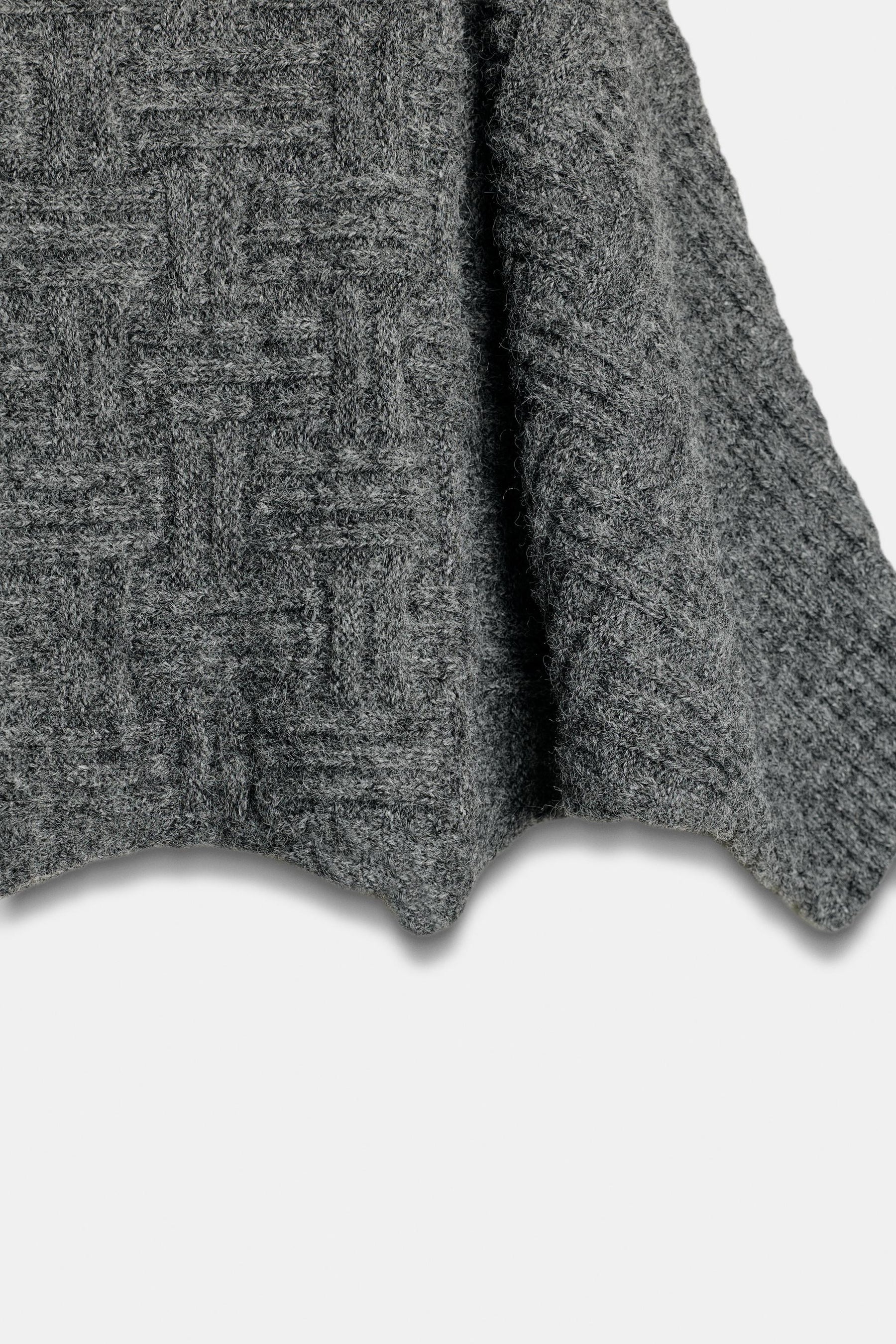 TEXTURED KNIT JUMPER