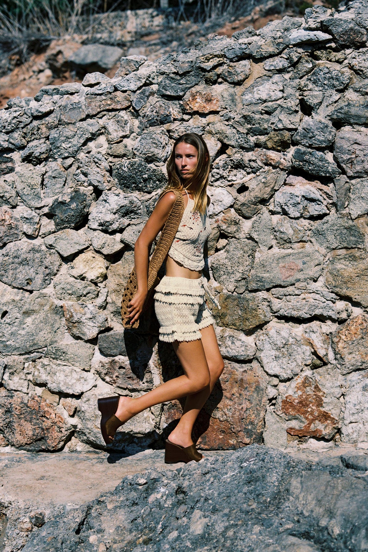 CROCHET RUFFLED SHORTS