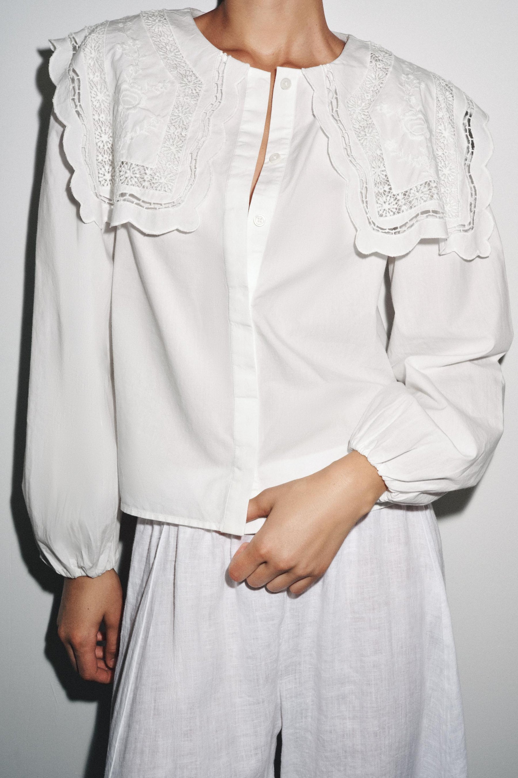 Embroidered Collar Poplin Shirt