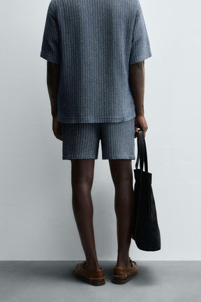 JACQUARD TEXTURED BERMUDA SHORTS - Image 3