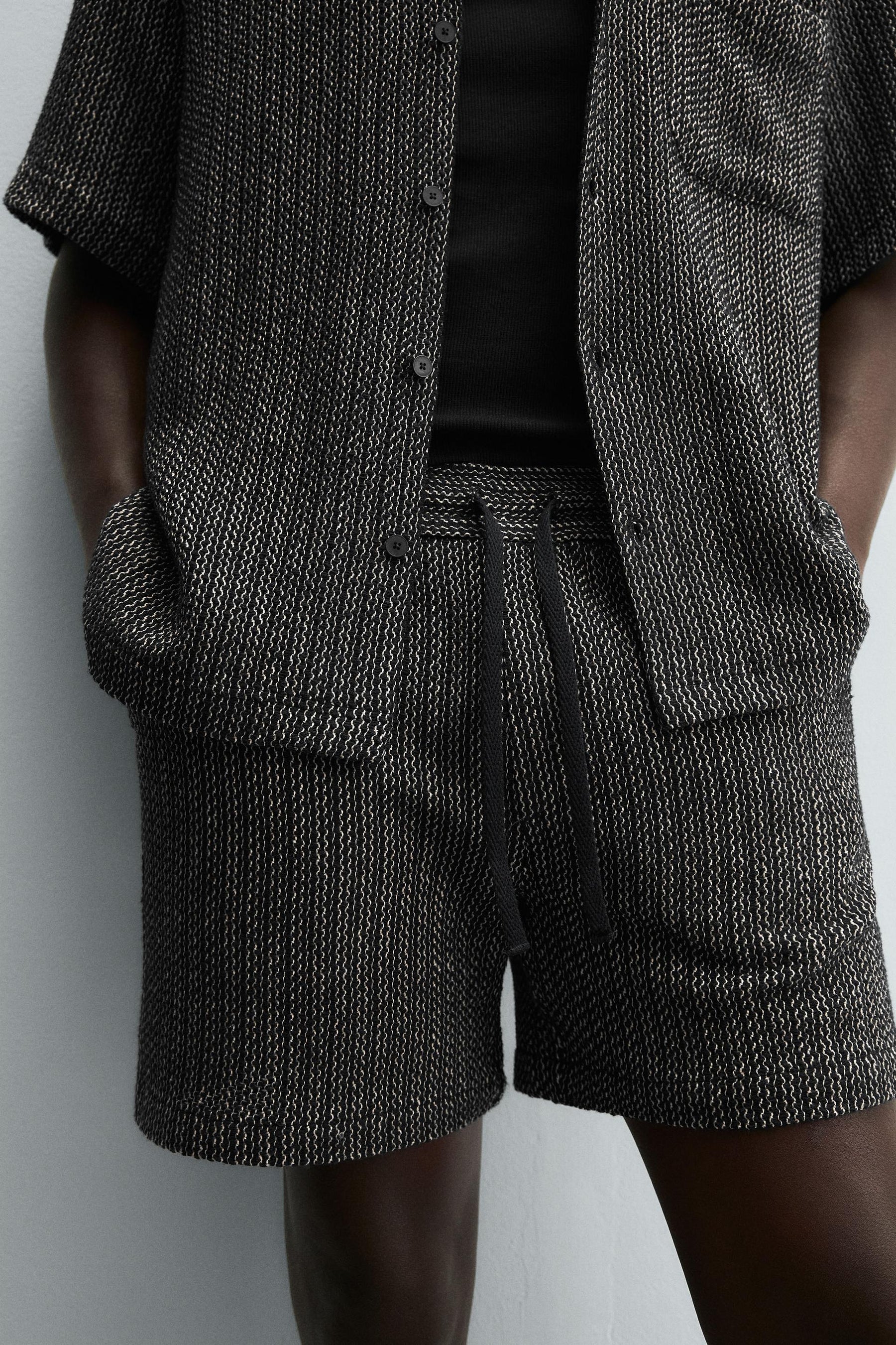 JACQUARD TEXTURED BERMUDA SHORTS - Image 5