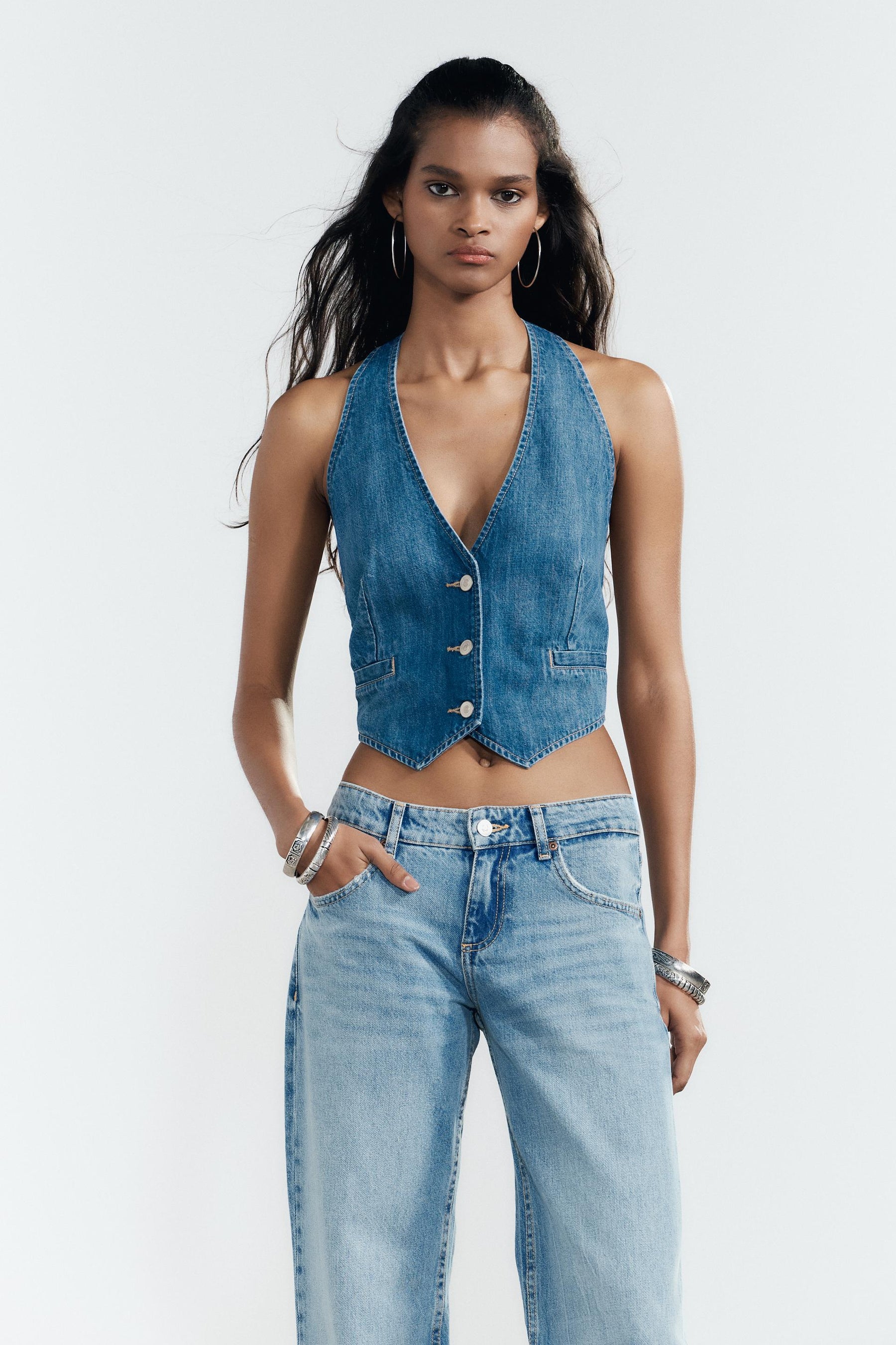 Wide-leg low-rise jeans