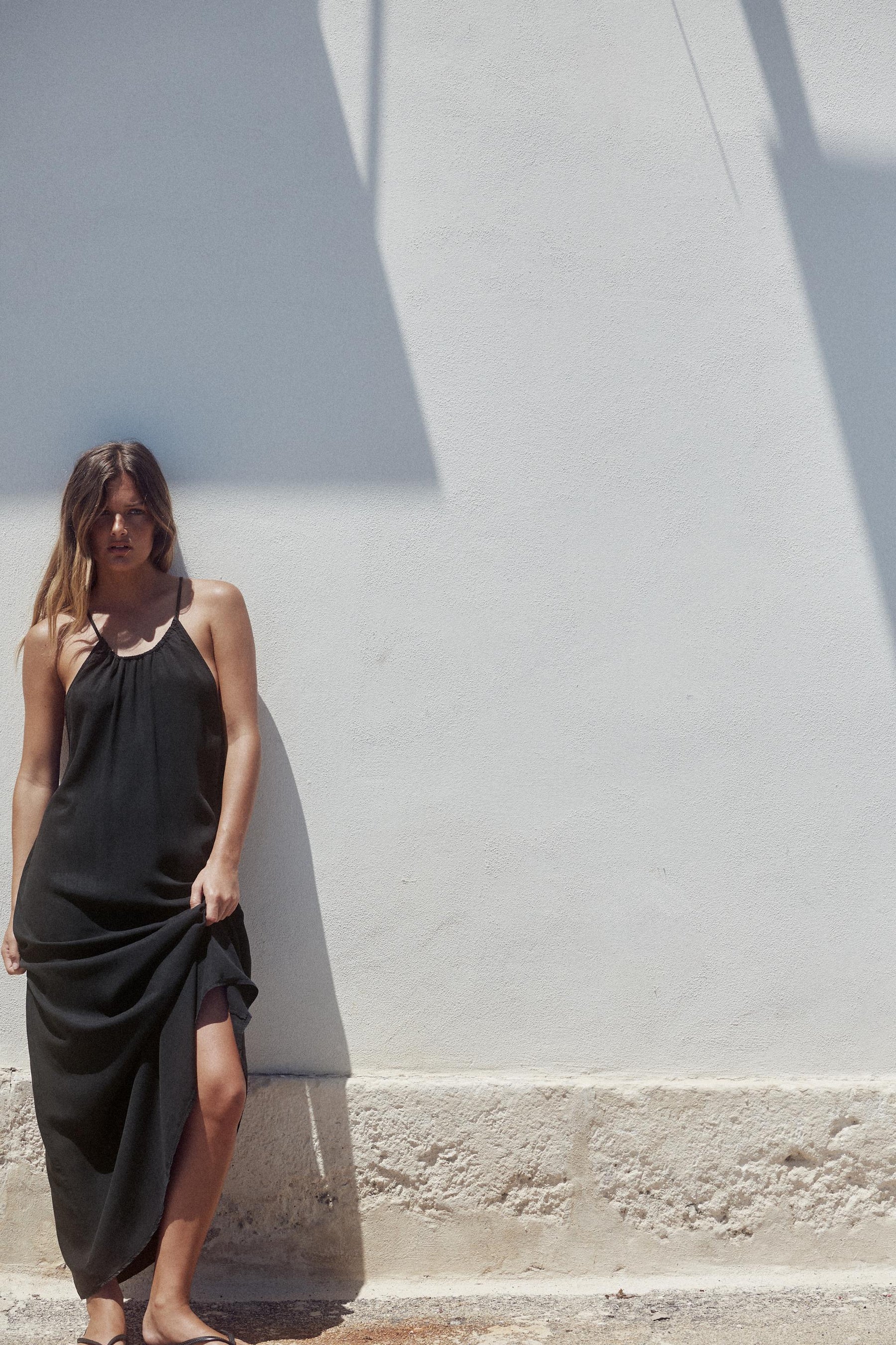 HALTERNECK DRESS WITH GATHERING - Image 3