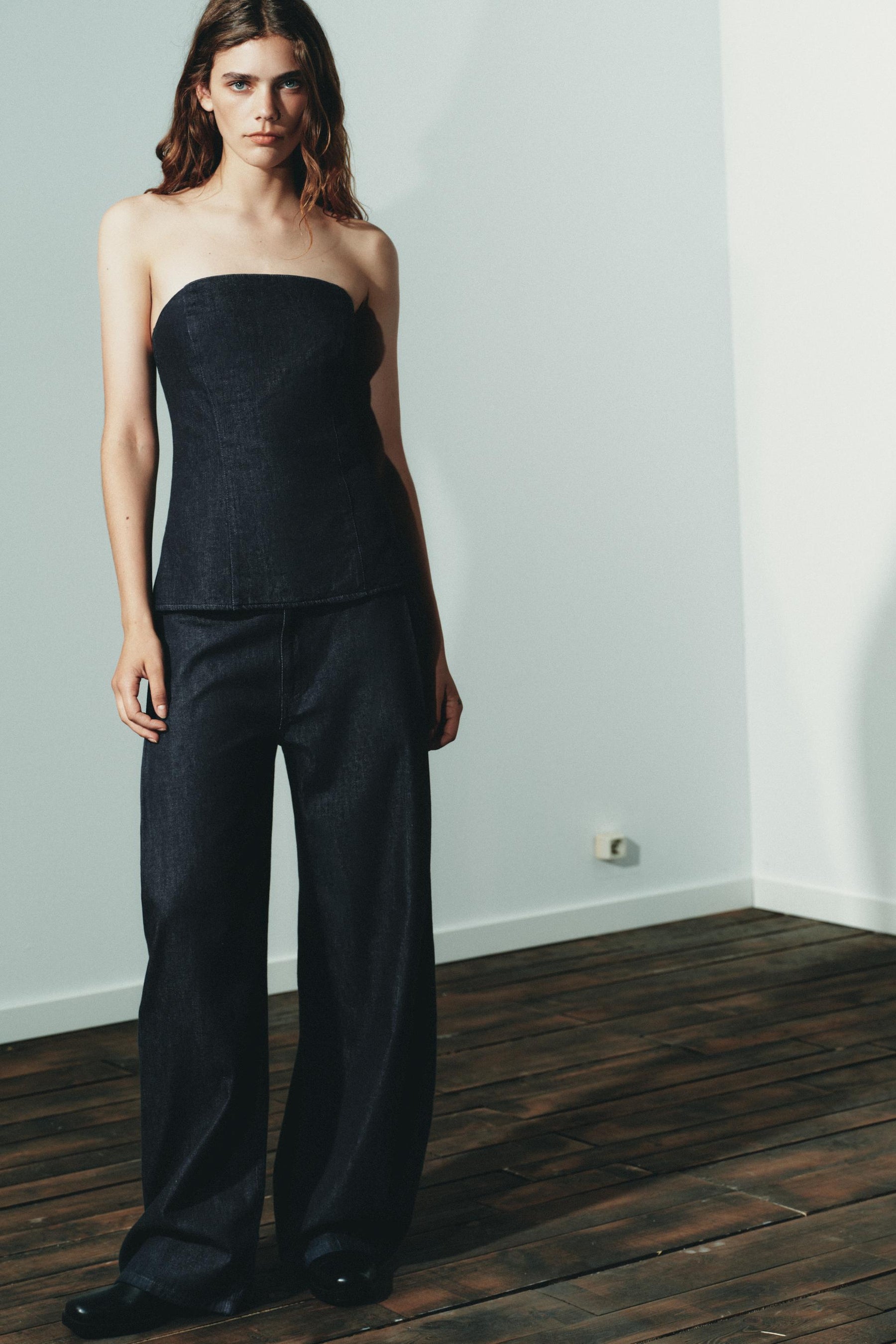 DENIM TROUSERS WITH DARTS