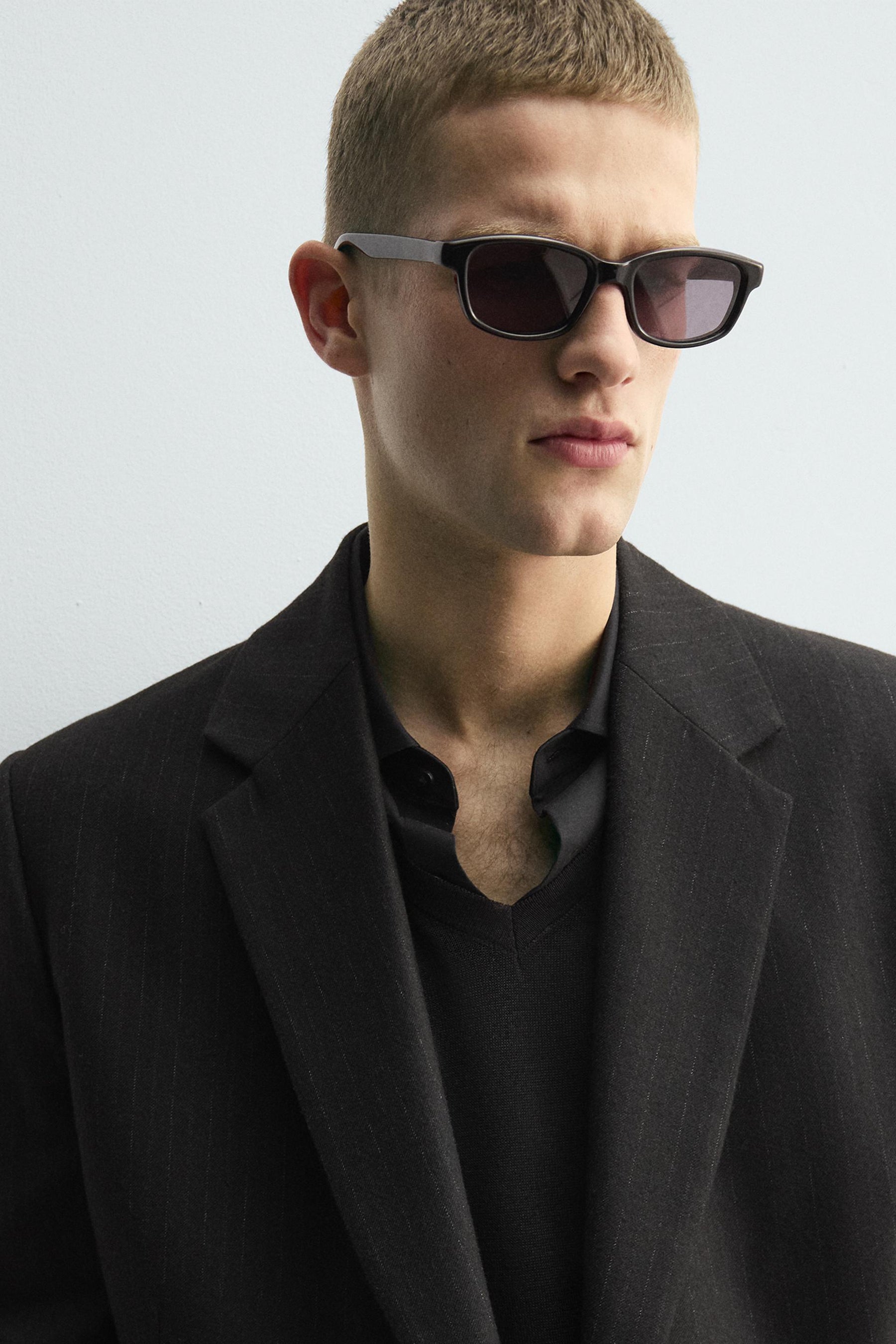 CROPPED FIT PINSTRIPE SUIT BLAZER - Image 5