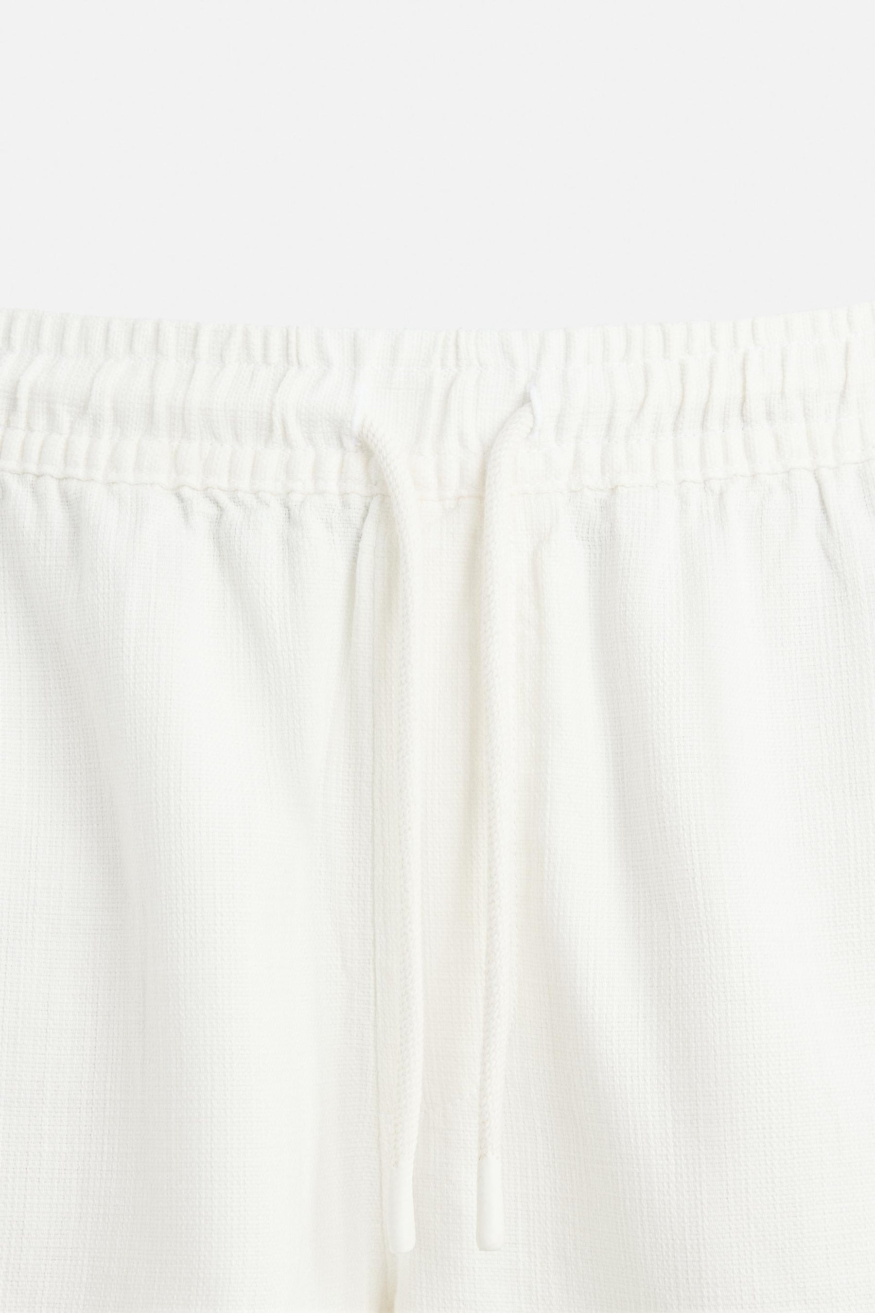 TEXTURED REGULAR FIT BERMUDA SHORTS - Image 9