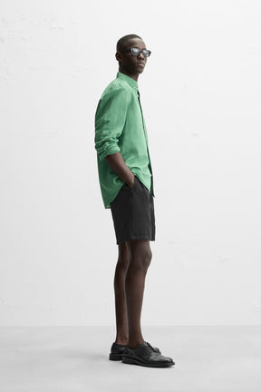 TEXTURED REGULAR FIT BERMUDA SHORTS - Image 4