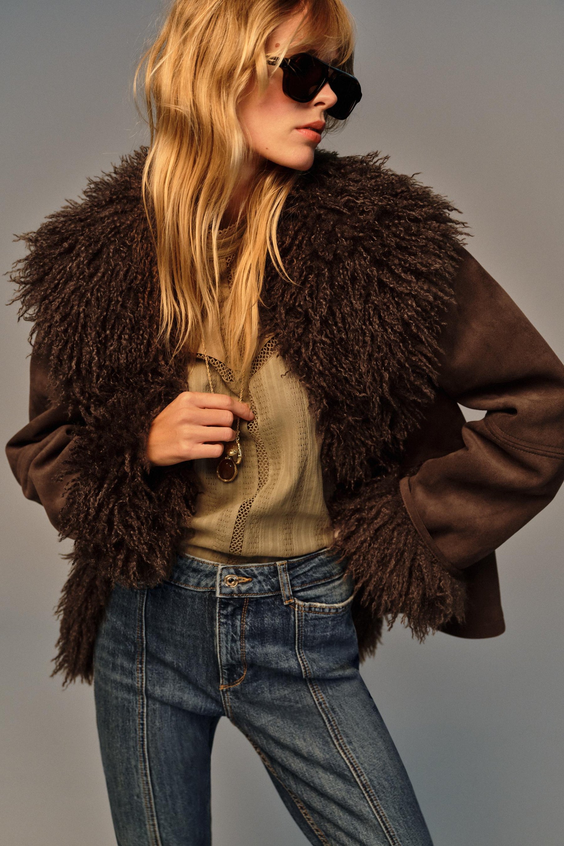 Flare seam mid-waist jeans