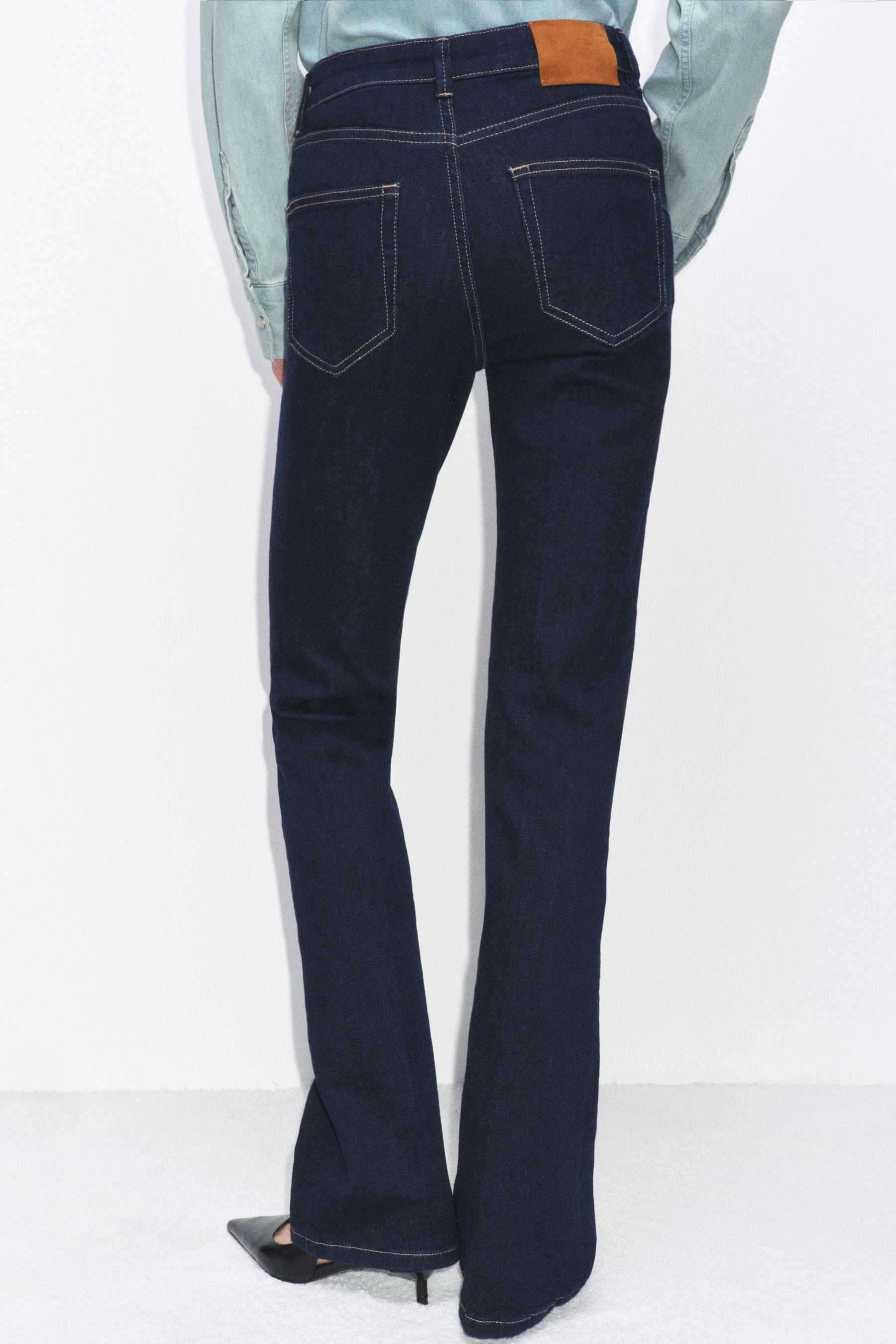 Bootcut High-Waist Jeans