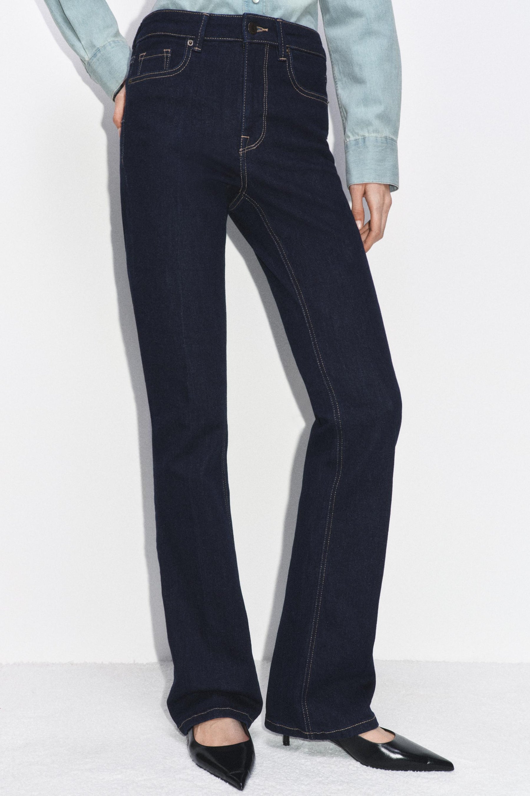 High-waist Bootcut Jeans