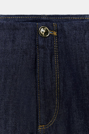 High-waist wide-leg jeans