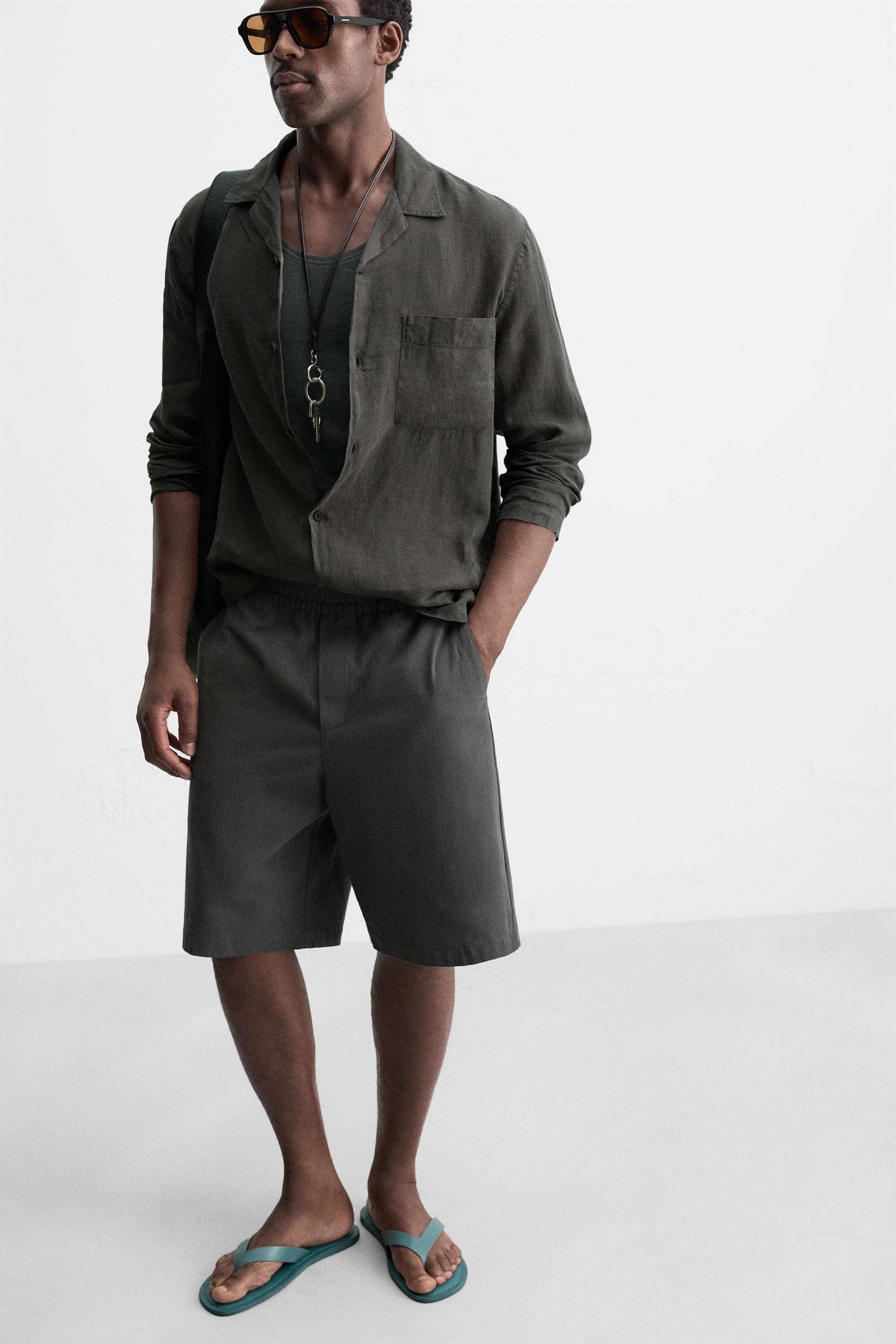 RELAXED FIT COTTON BERMUDA SHORTS - Image 4