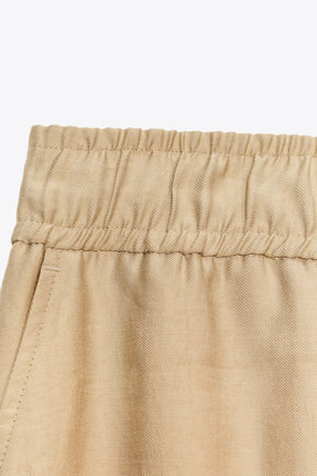 Wide-Leg Elastic Trousers