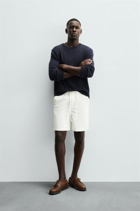 TEXTURED COMFORT BERMUDA SHORTS - Image 1