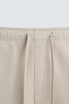TEXTURED COMFORT BERMUDA SHORTS - Image 8