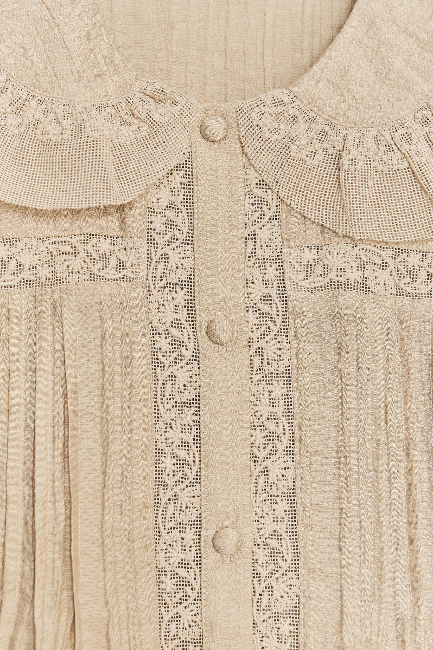 Embroidered Peter Pan Shirt