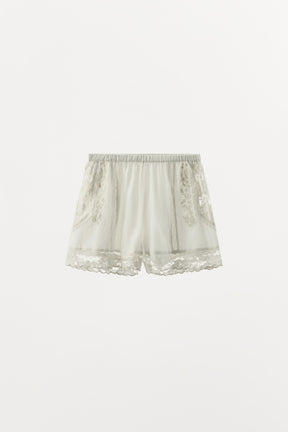 EMBROIDERED LACE SHORTS