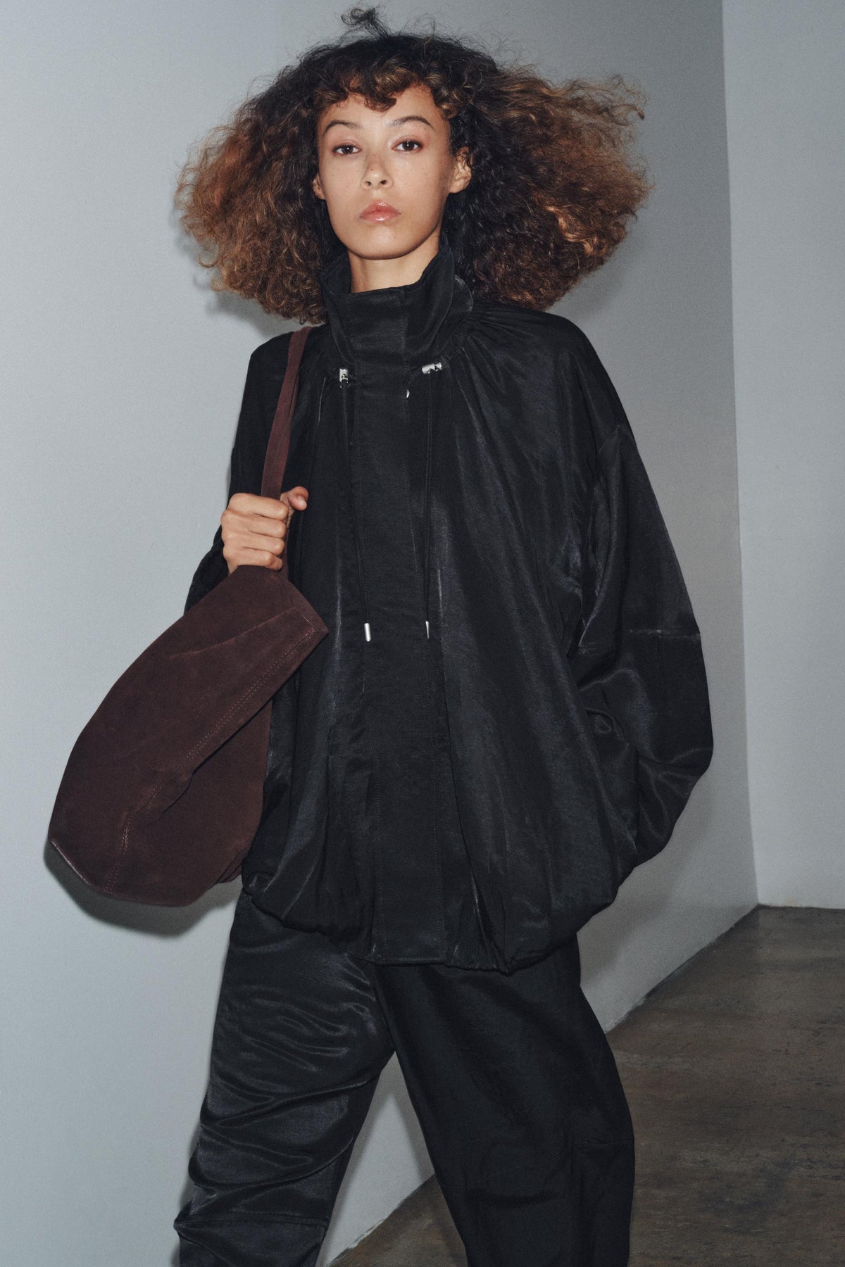 Loose-Fitting Trousers