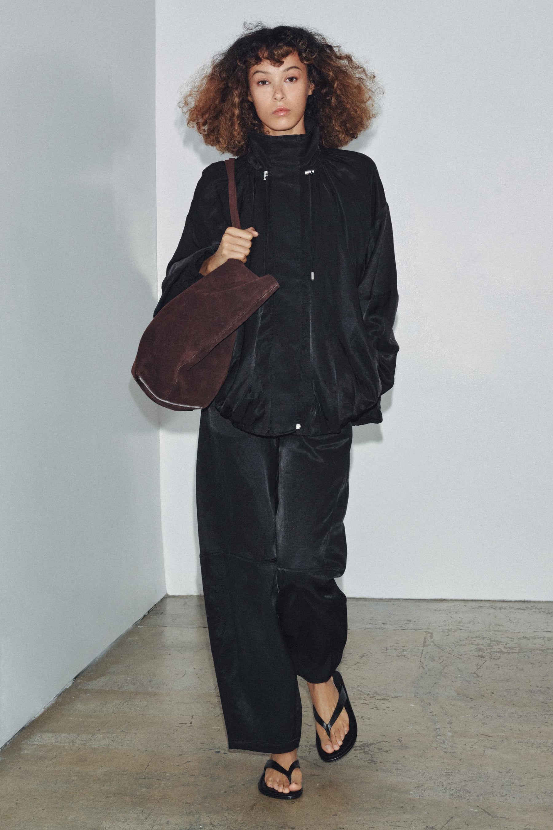 Loose-Fitting Trousers