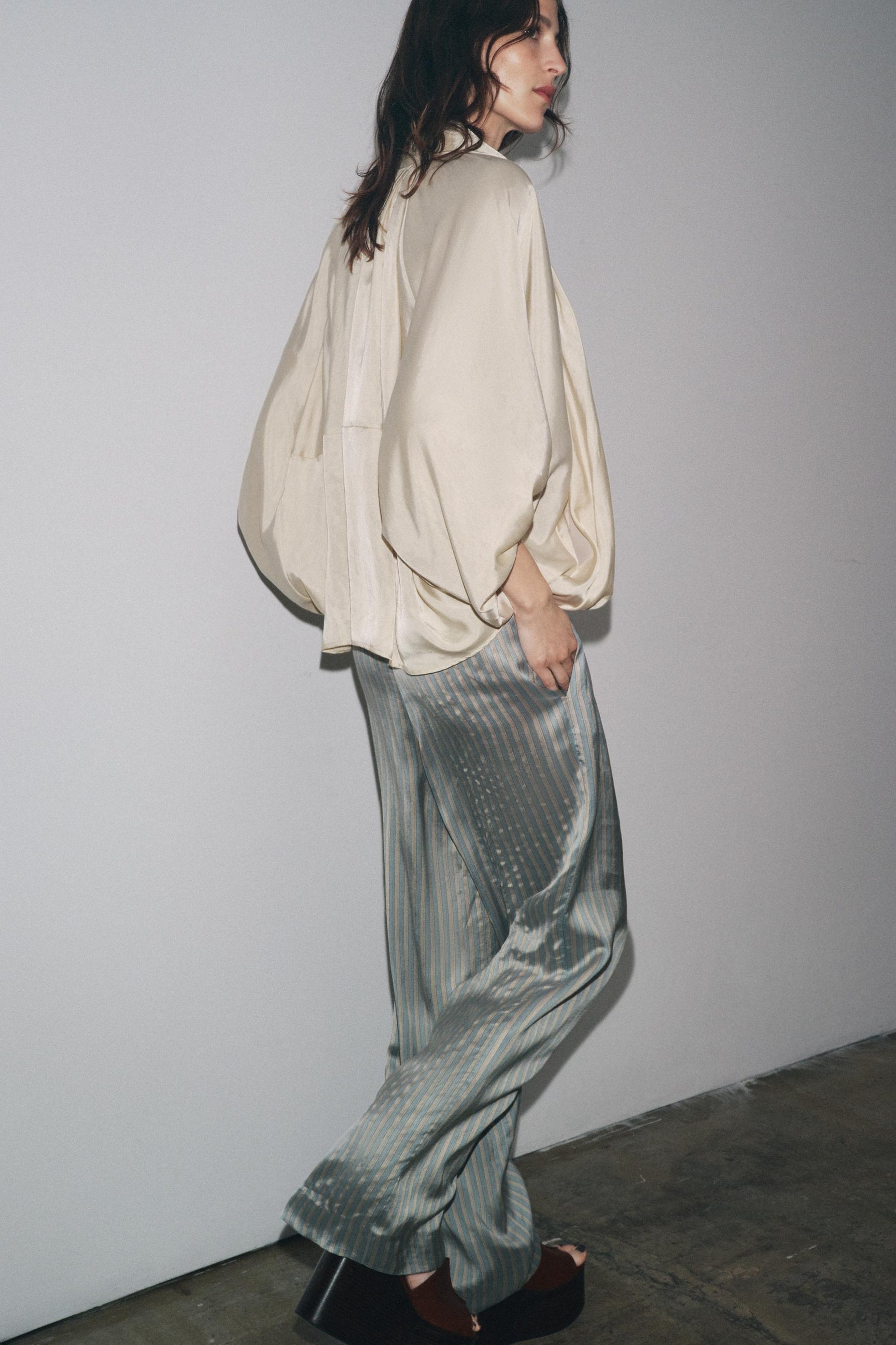 PUFFED BOMBER JACKET - ZW COLLECTION - Image 4