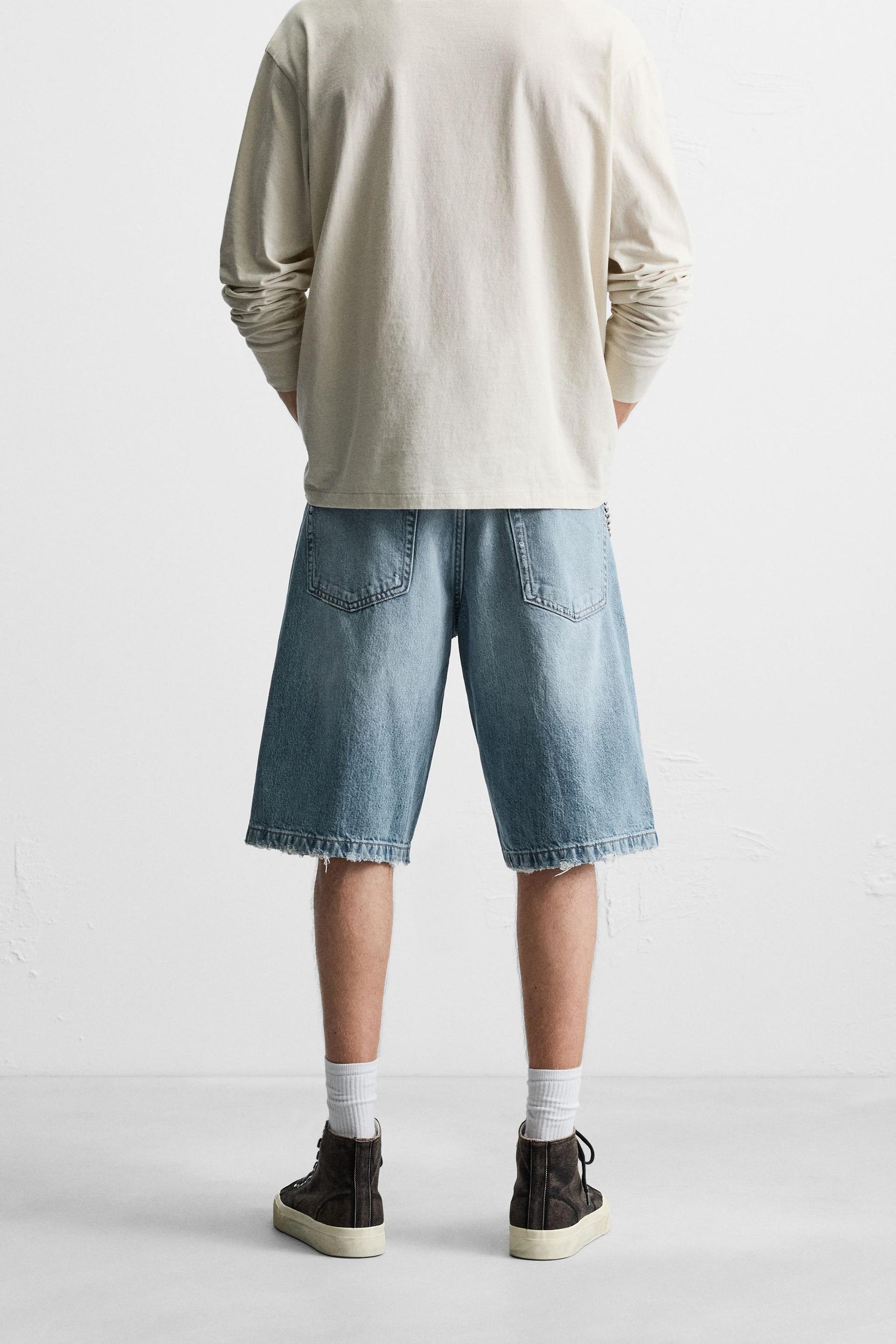 RIPPED BAGGY FIT DENIM BERMUDA SHORTS - Image 3