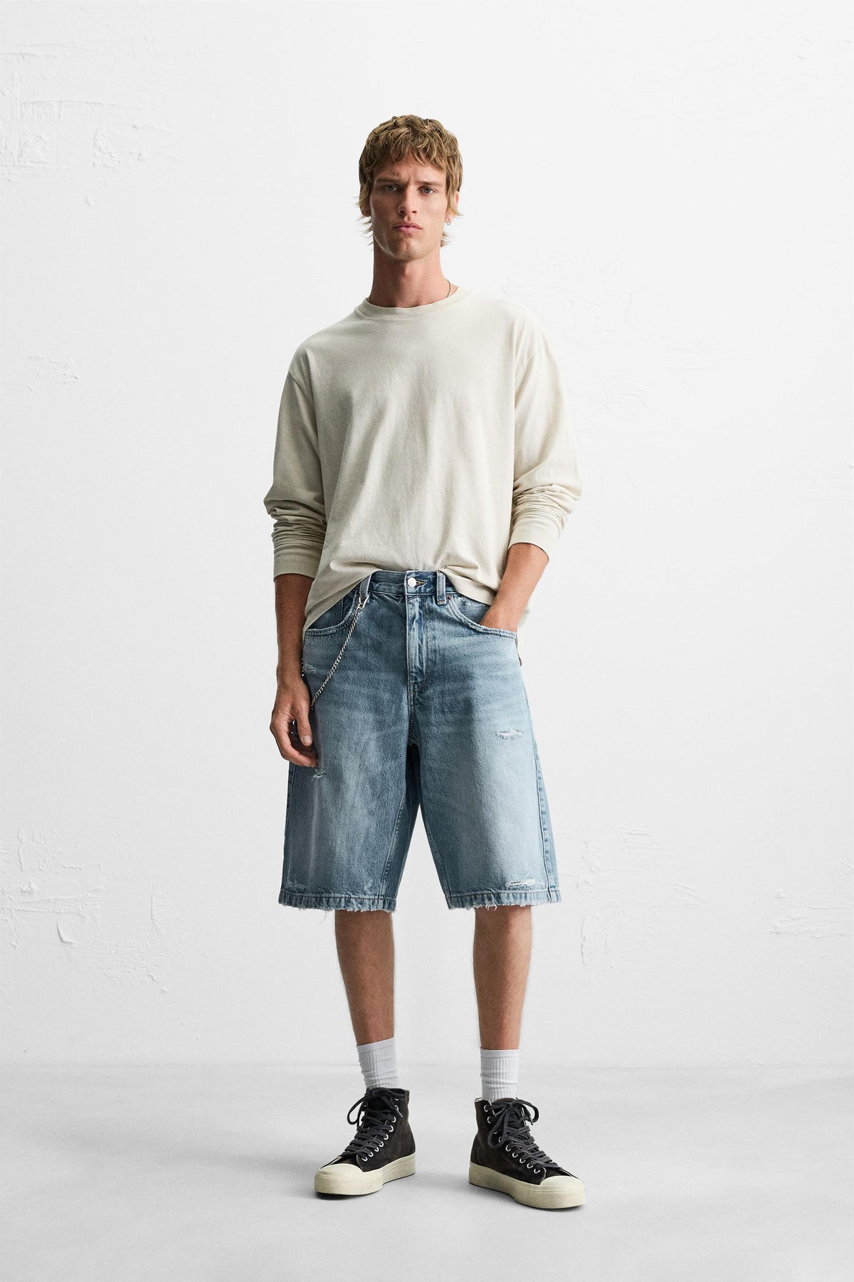 RIPPED BAGGY FIT DENIM BERMUDA SHORTS - Image 1