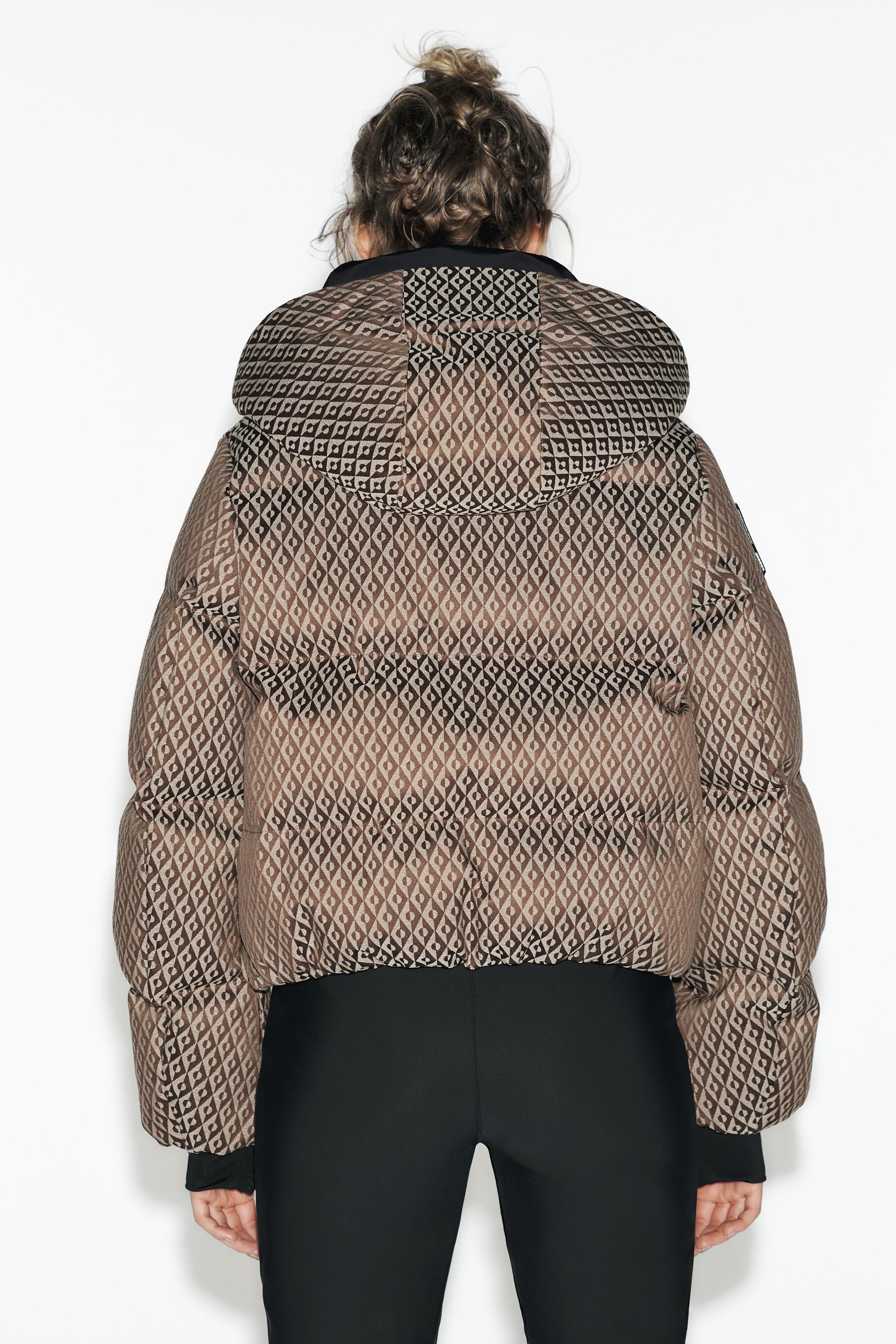 Water-resistant down jacket