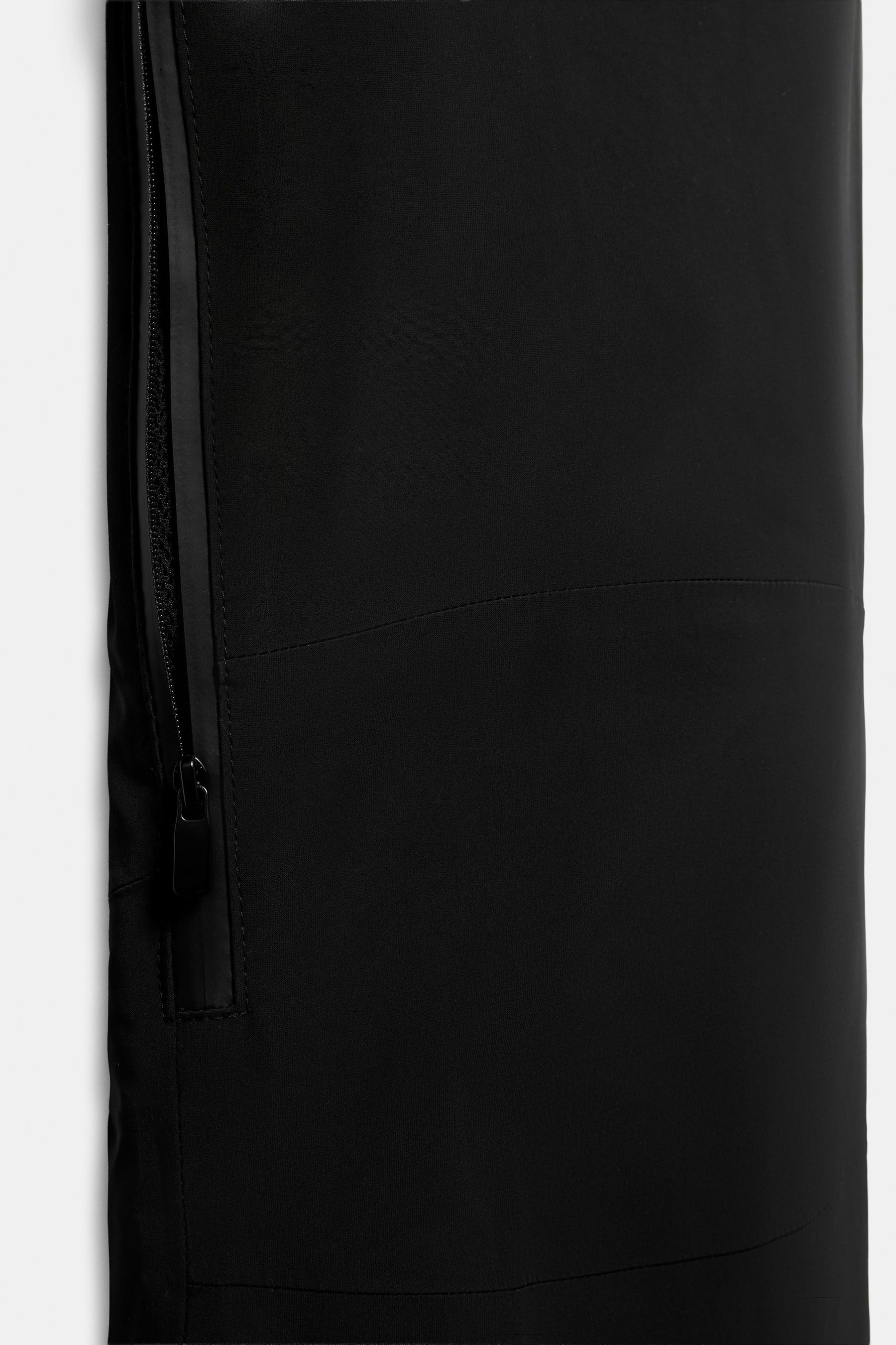 Water-resistant ski trousers