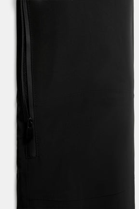 Water-resistant ski trousers