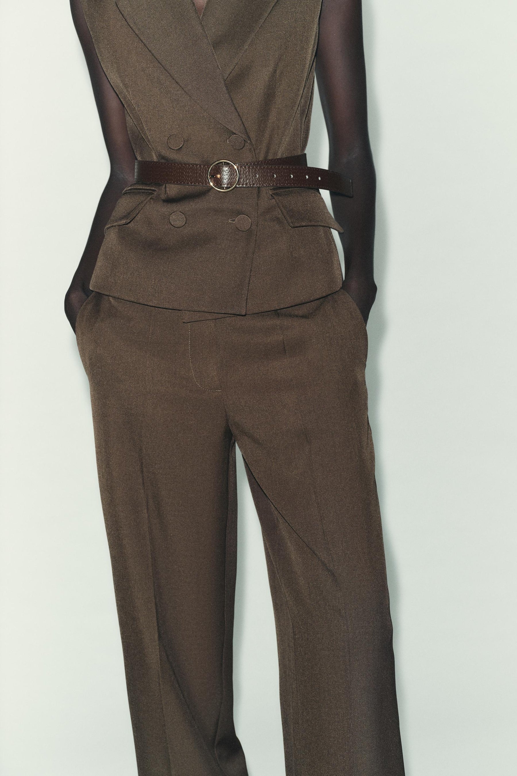 STRAIGHT-LEG HIGH-WAIST TROUSERS