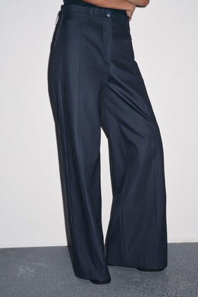 Wide-leg Trousers