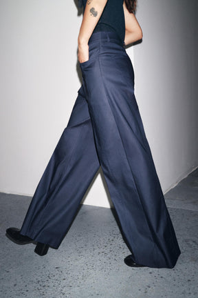 Wide-leg Trousers
