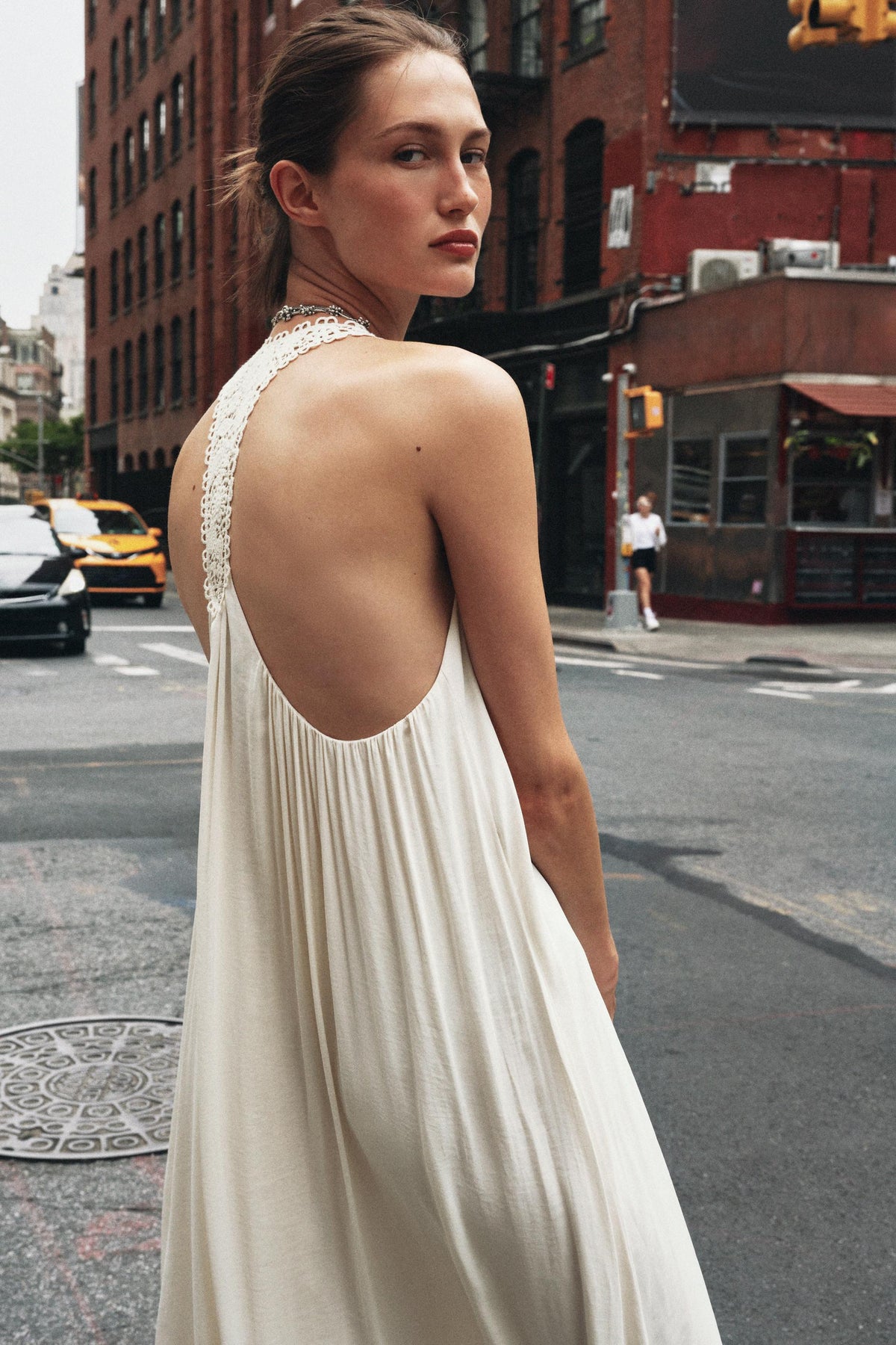 FLOWING DRESS WITH CONTRAST BACK - Image 2