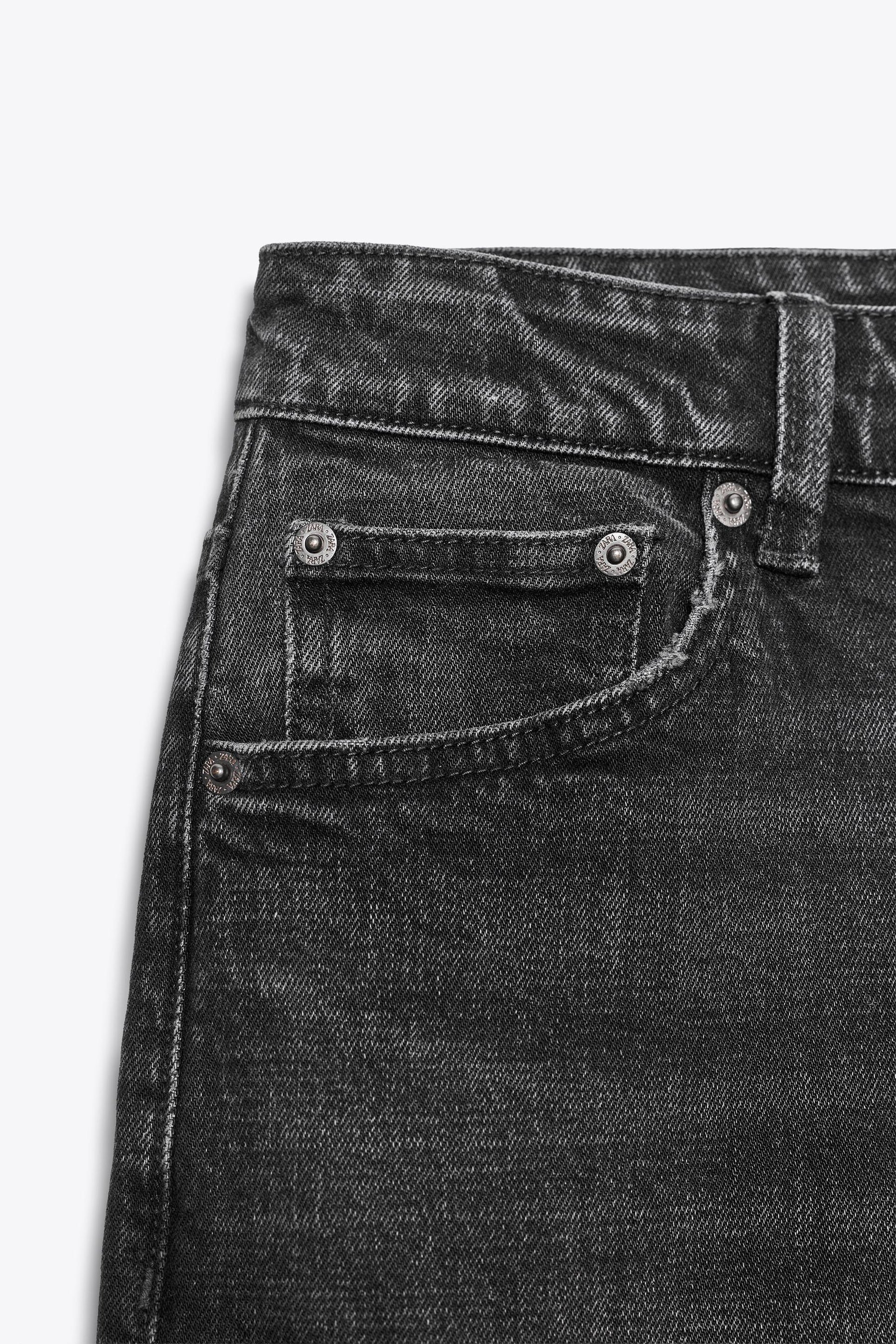 HIGH-WAIST STRAIGHT JEANS