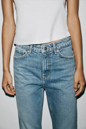 Straight High-Waist Jeans