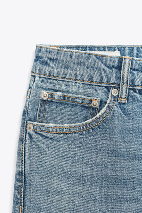Straight High-Waist Jeans