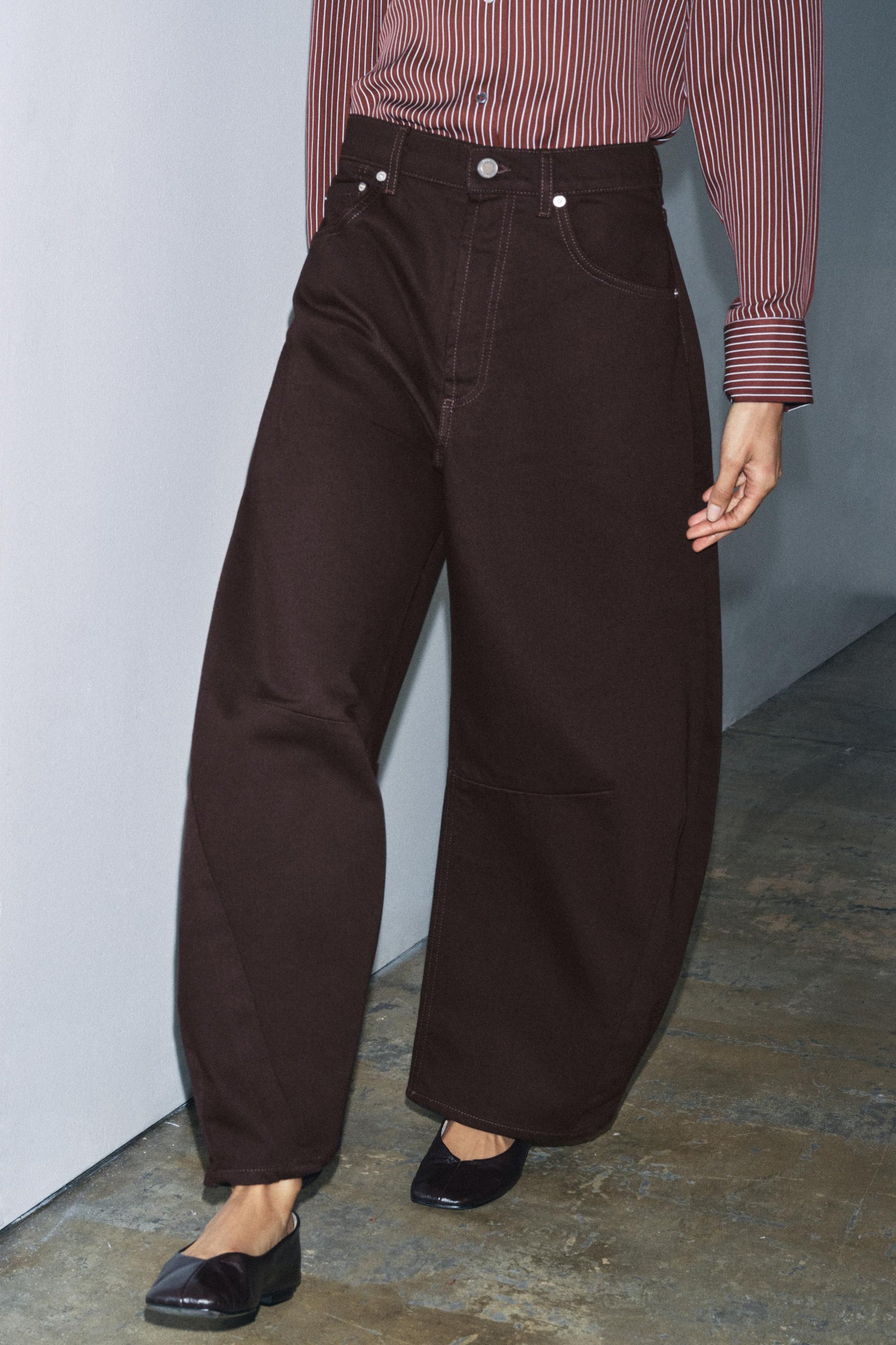 Mid-Waist Balloon Jeans