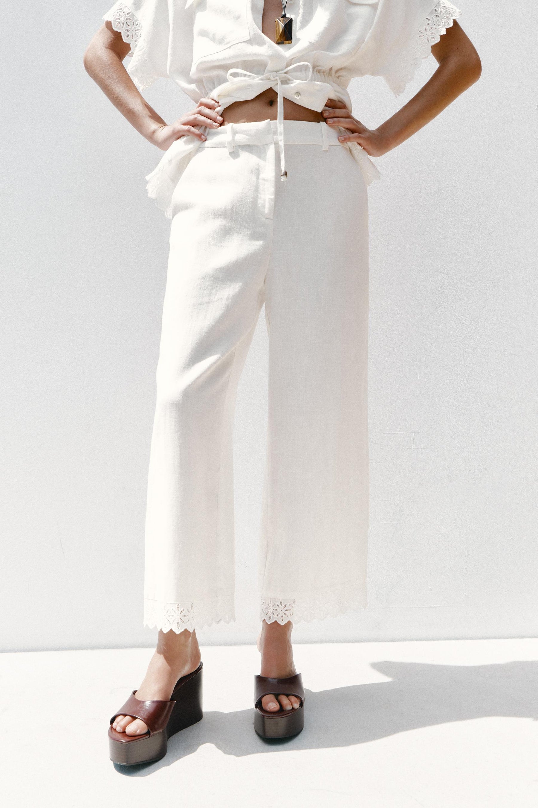 Lace-trimmed ramie trousers