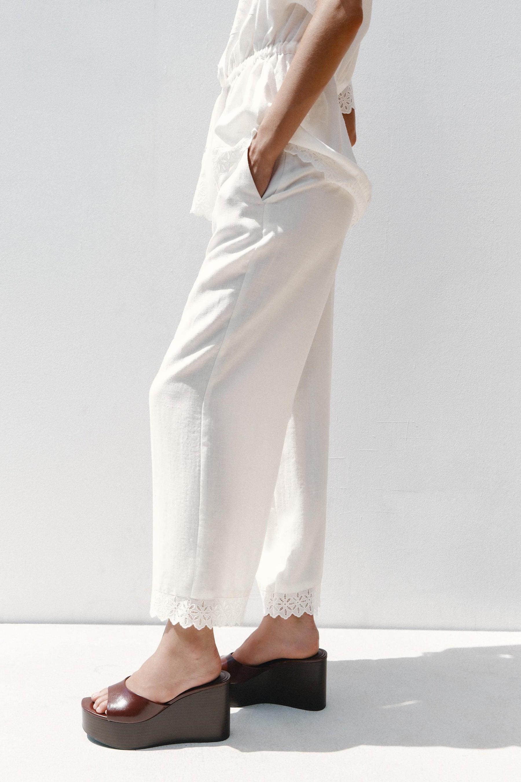 Lace-trimmed ramie trousers