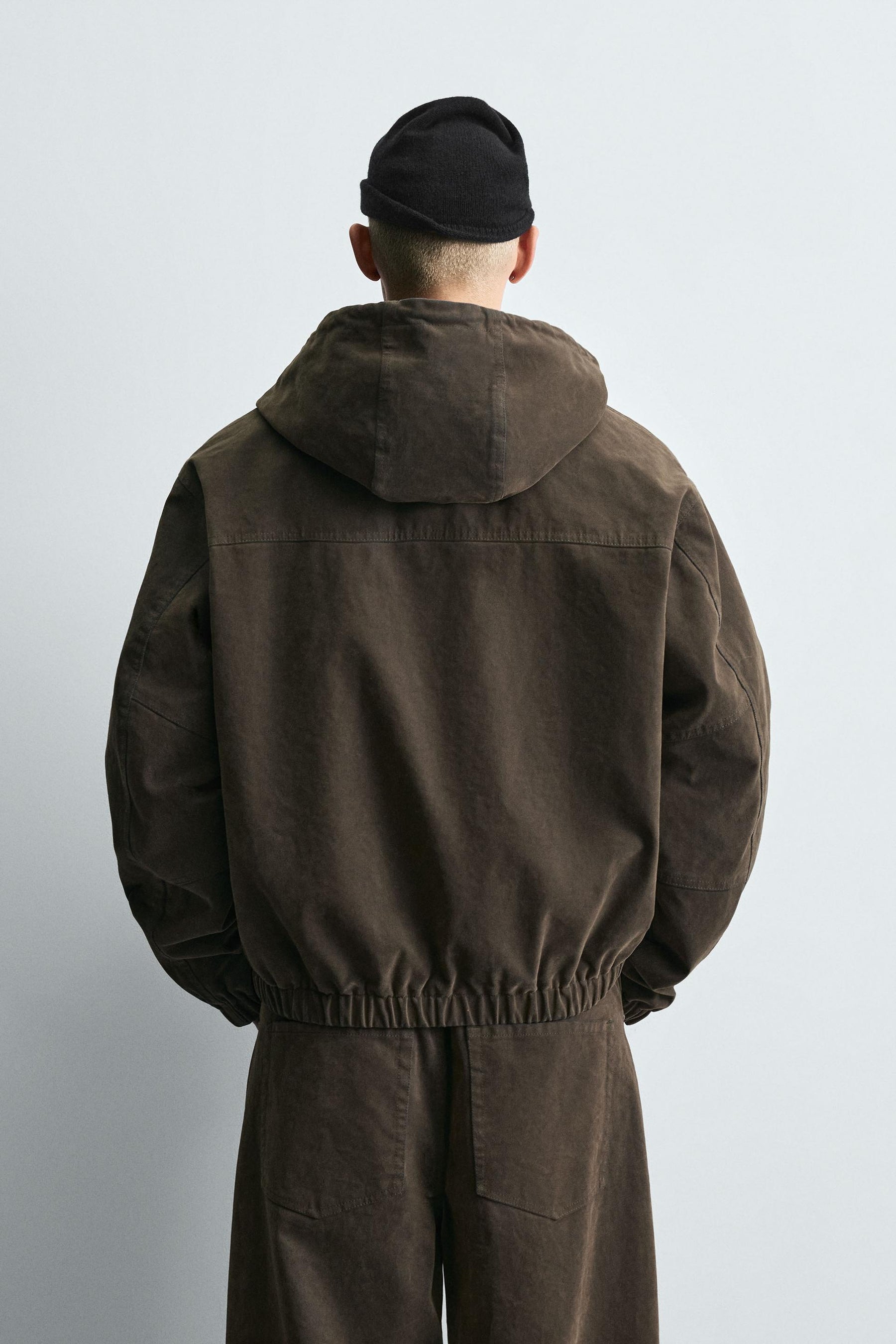 VELOUR HOODED PUFFER JACKET - Image 3