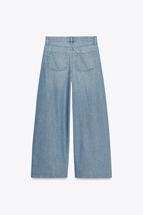 Wide-leg high-waist jeans