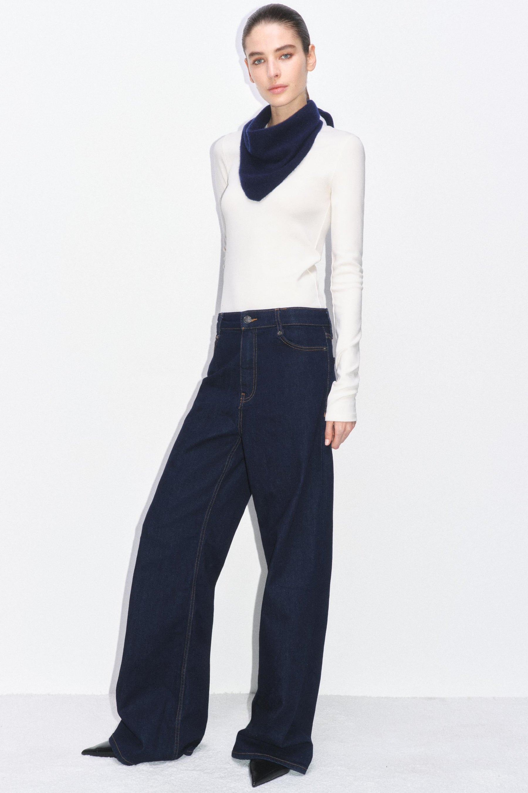 Wide-Leg High-Waist Jeans