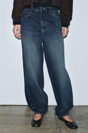 Mid-waist barrel jeans
